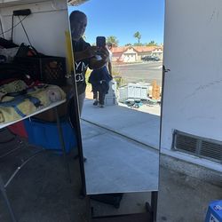 Jewelry chest/mirror