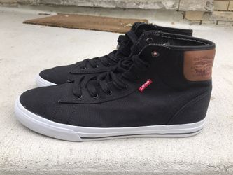 Men’s Levi’s shoes size 13