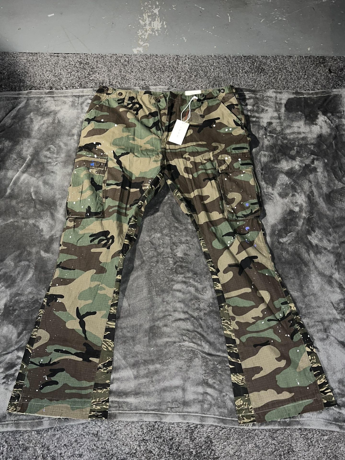 MNML Camo Flared Jeans (Bootcut)