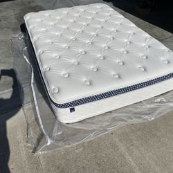 The WinkBed, Queen, Firmness: Luxury Firm Like New, Perfect Condition