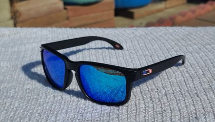 Oakley Holbrook Polarized Style Sunglasses 👓 🕶 