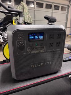 BLUETTI AC180 and charger 1