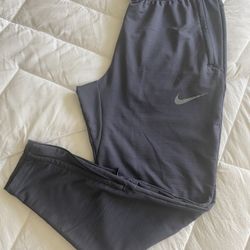 Nike Men’s Joggers.  Size L
