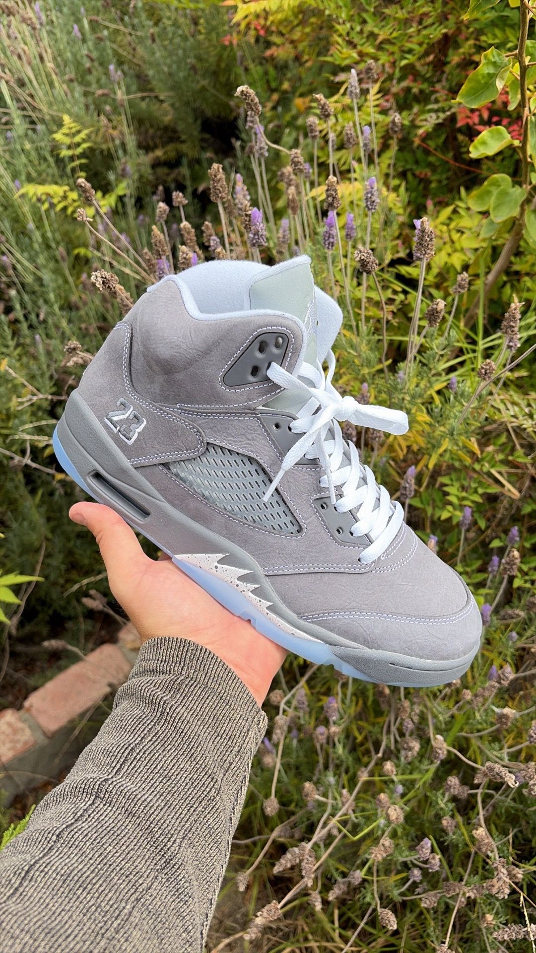 Jordan 5 wolf grey size 10 men tried on (looks new)