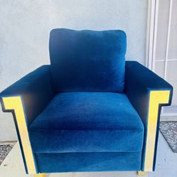 Sillón  Elegante ..  Elegant blue velvet armchair