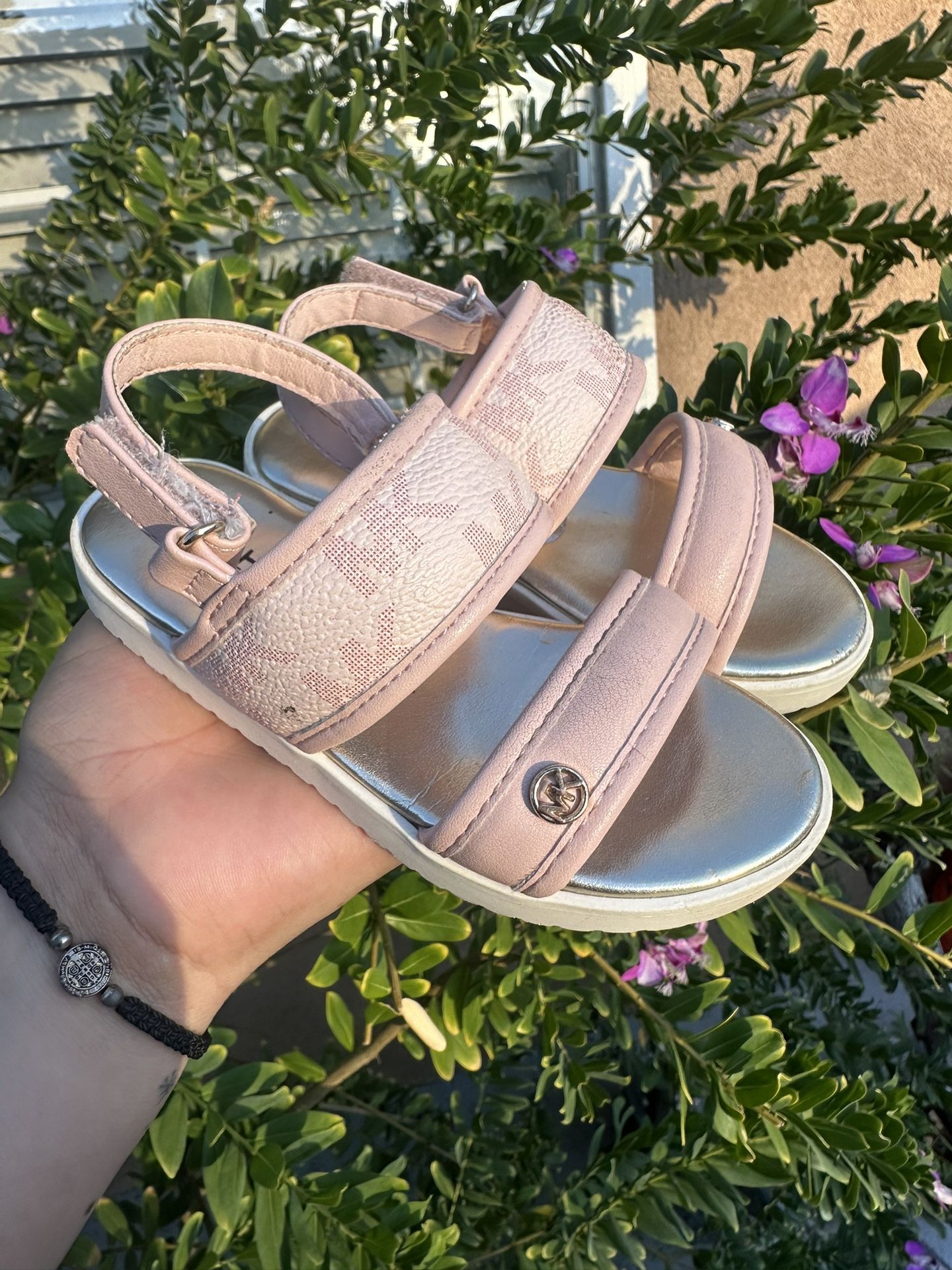 Michael Kors Girls Pink Sandals 8C