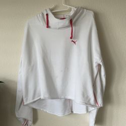 Pre loved puma crop top sweater size L. Condition is "Pre-owned". Shipped with USPS First Class. Front have a dirty mark don’t buy if you mind
