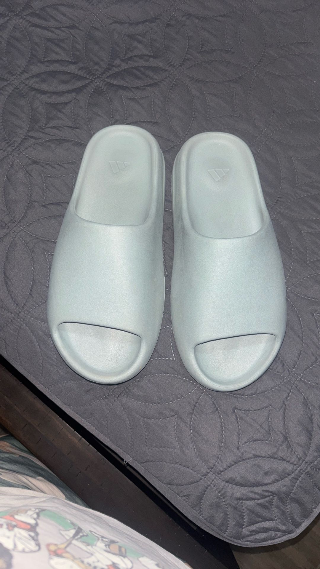 yeezy slide