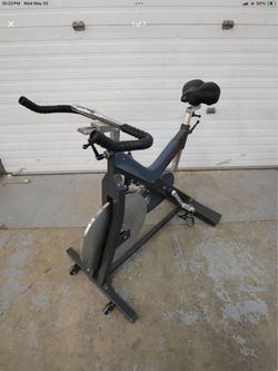 Star Trac V Bike Upright Stationary Exercise Bike