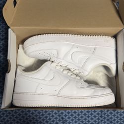 white AF1s