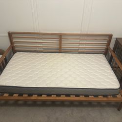 Day Bed With Or With Out Mattress 