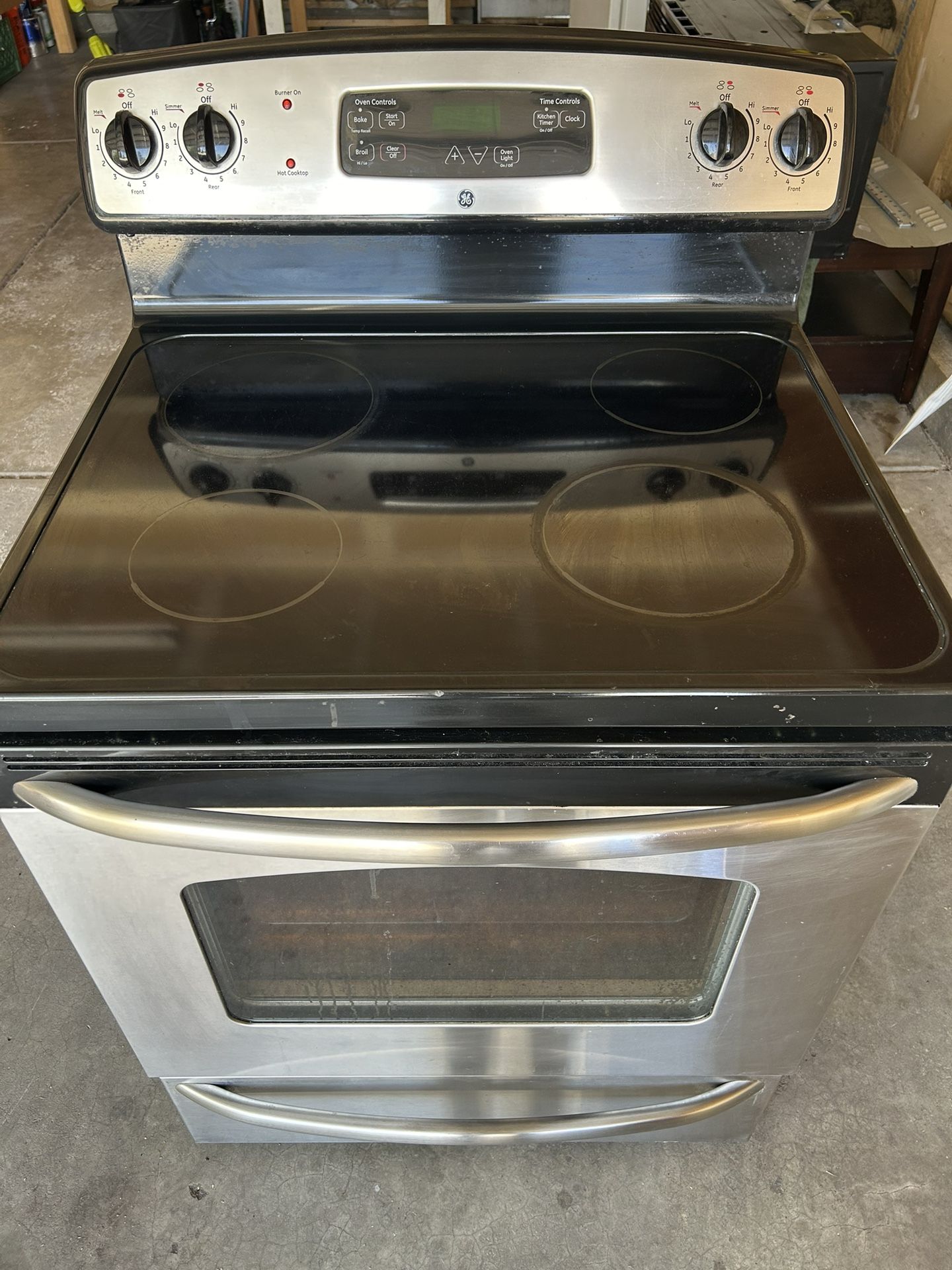 GE Electric Range Stove/Oven & Overhead Microwave for Sale in Colorado