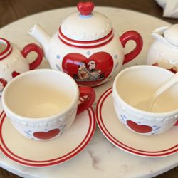 Vintage Raggedy Ann Doll Tea Set