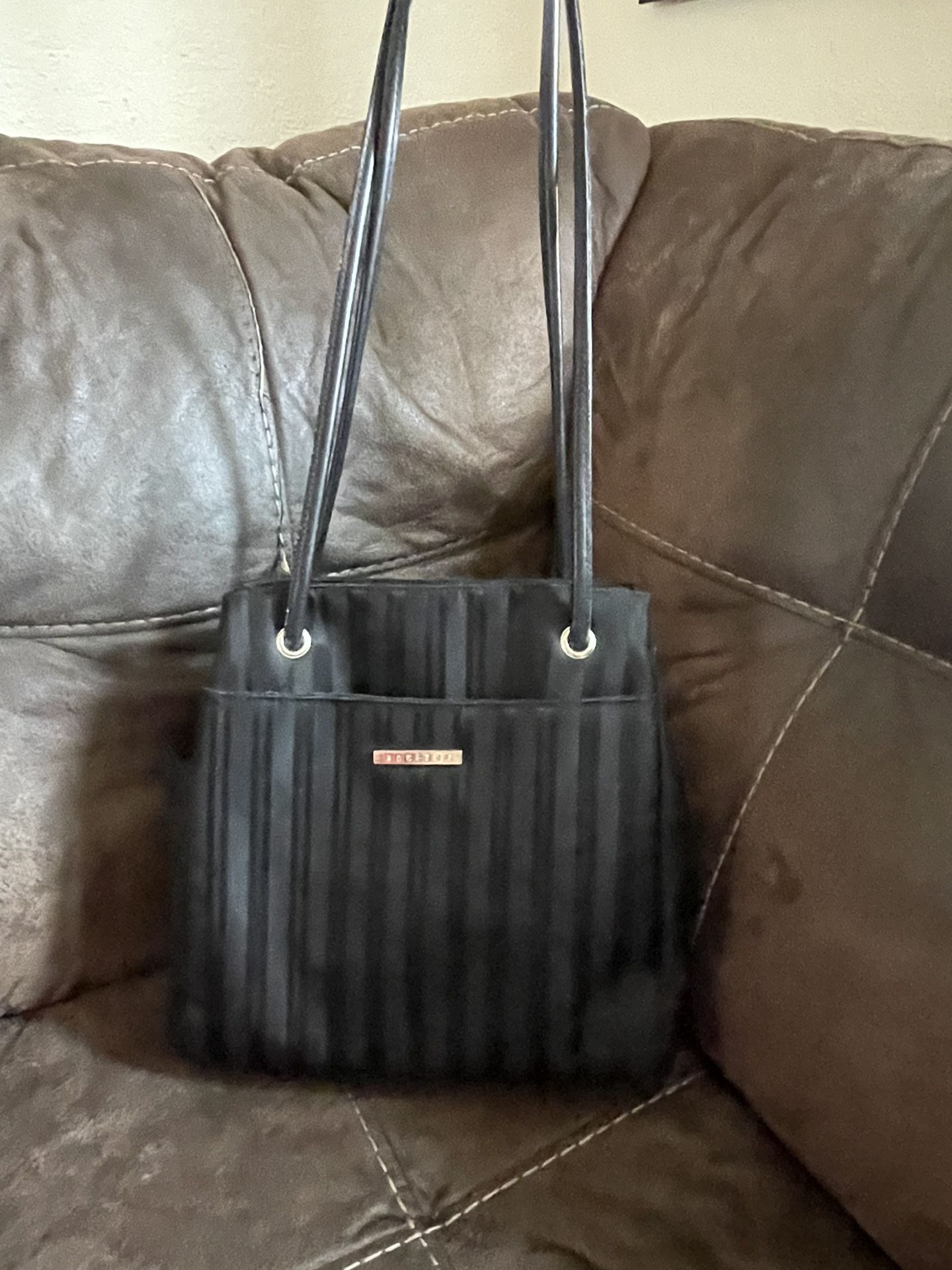 Rossetti Black Stripe Nine West Shoulder bag 
