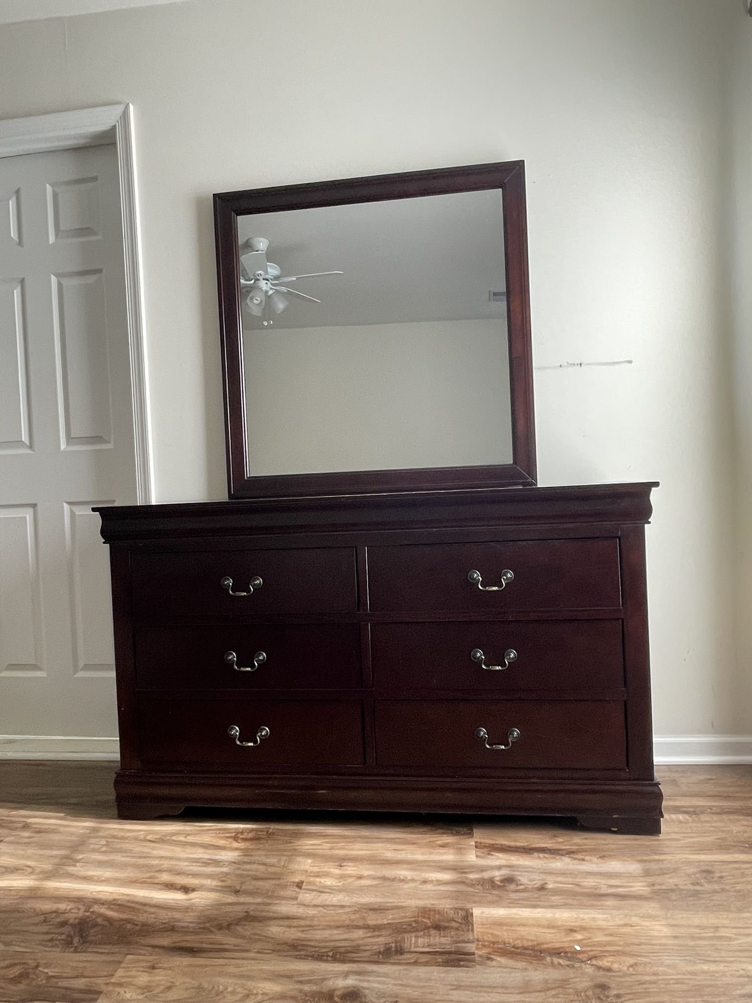 Dresser in Dark Brown With mirror
