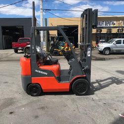 Forklift Nissan 5000# Triple Mast 