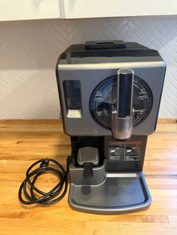 Gourmia soft serve and frozen drink maker
