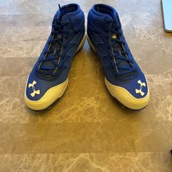 Under Armor Mid ST Baseball Cleats 