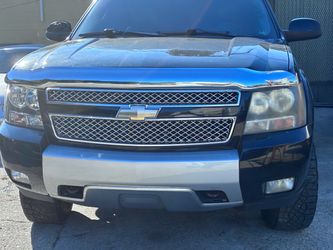 Chevrolet SUV Black Full-Size