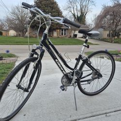 Giant Cypress hybrid bike
