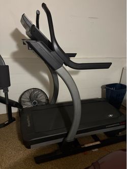 NordicTrack x22i Incline Trainer Treadmill