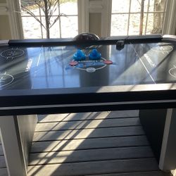 Air Hockey Table