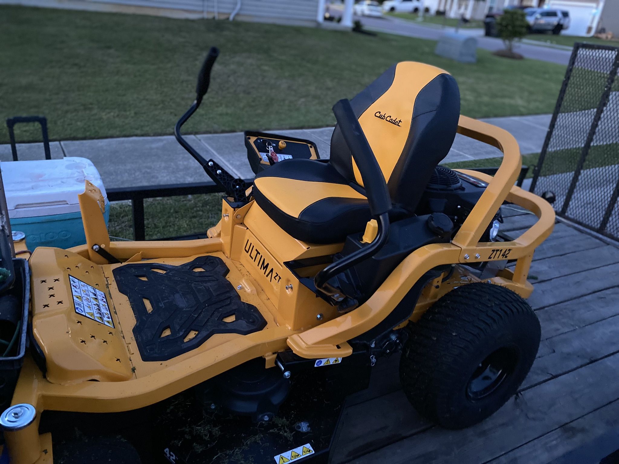 Cub Cadet Z71 42’ (2024)