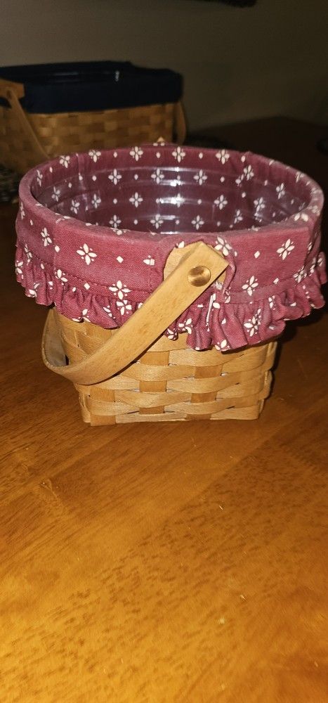 Longaberger Medium Fruit Basket With Liner And Protector