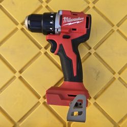 Milwaukee
M18 18V Lithium-Ion Brushless Cordless 1/2 in. Compact Drill/Driver (Tool-Only)
