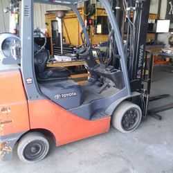 2008 Toyota Forklift 6500 Pound Lift Capacity