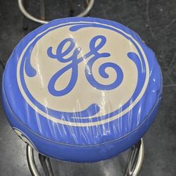 GE Vintage Bar Stool Swivel Top