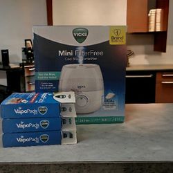 Vick's Mini FilterFree Cool Mist Humidifier with 3 Family Pack VapoPads Refills 