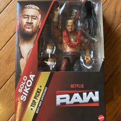 SOLO SIKOA WWE RAW ACTION FINGERS