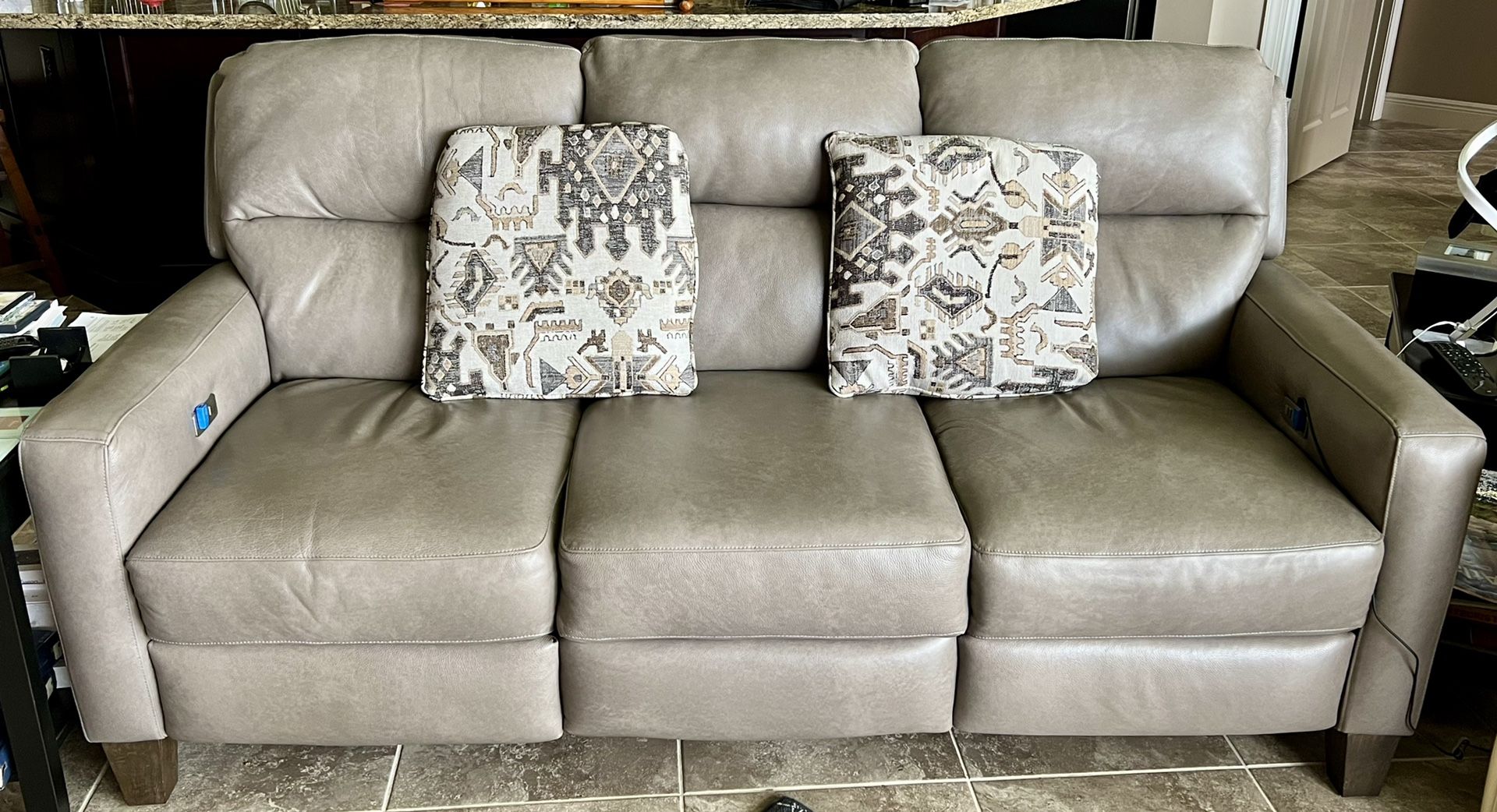 Haverty Custom Sofa with End Recliners