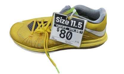 Nike 579765-700 Yellow