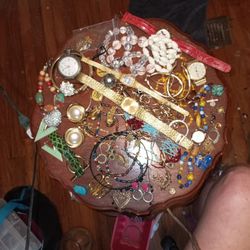 Vintage Jewelry Lot .55 Items buying It All OnE Price Not Tested