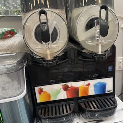 Chill Out! Your New Favorite Frozen Drink Machine is Here 🍹🧊