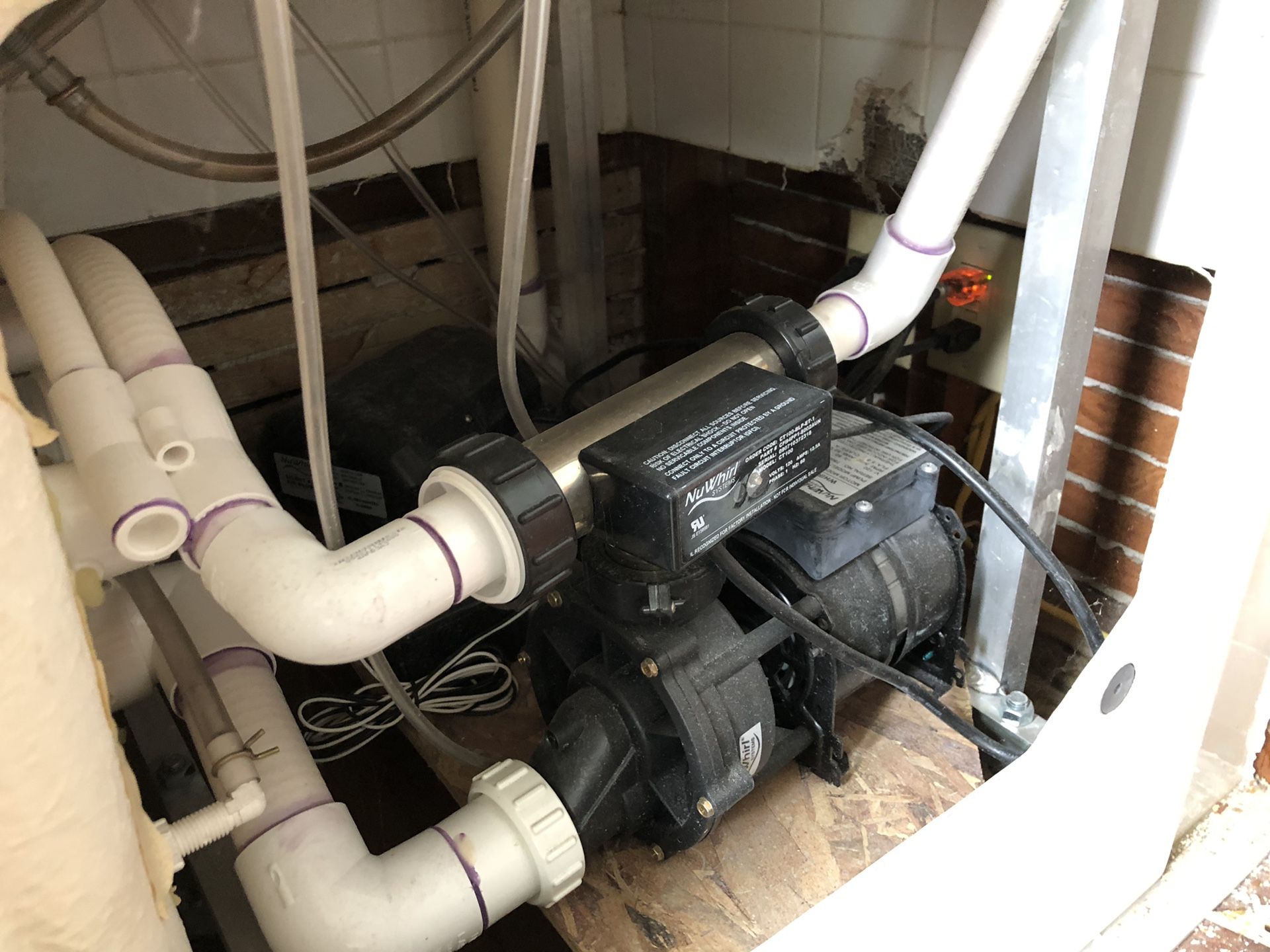 Walk in jacuzzi bath tub with in line heater for disabled for Sale in