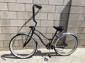 26” Cruiser Lowrider Bike For Women Excellent Condition Only the Frame is Used All The is News $200 Firm