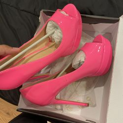 Brand New heels Size 10