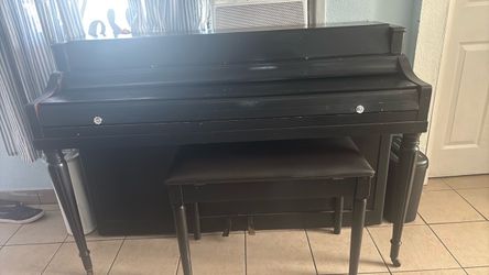 Piano antique free