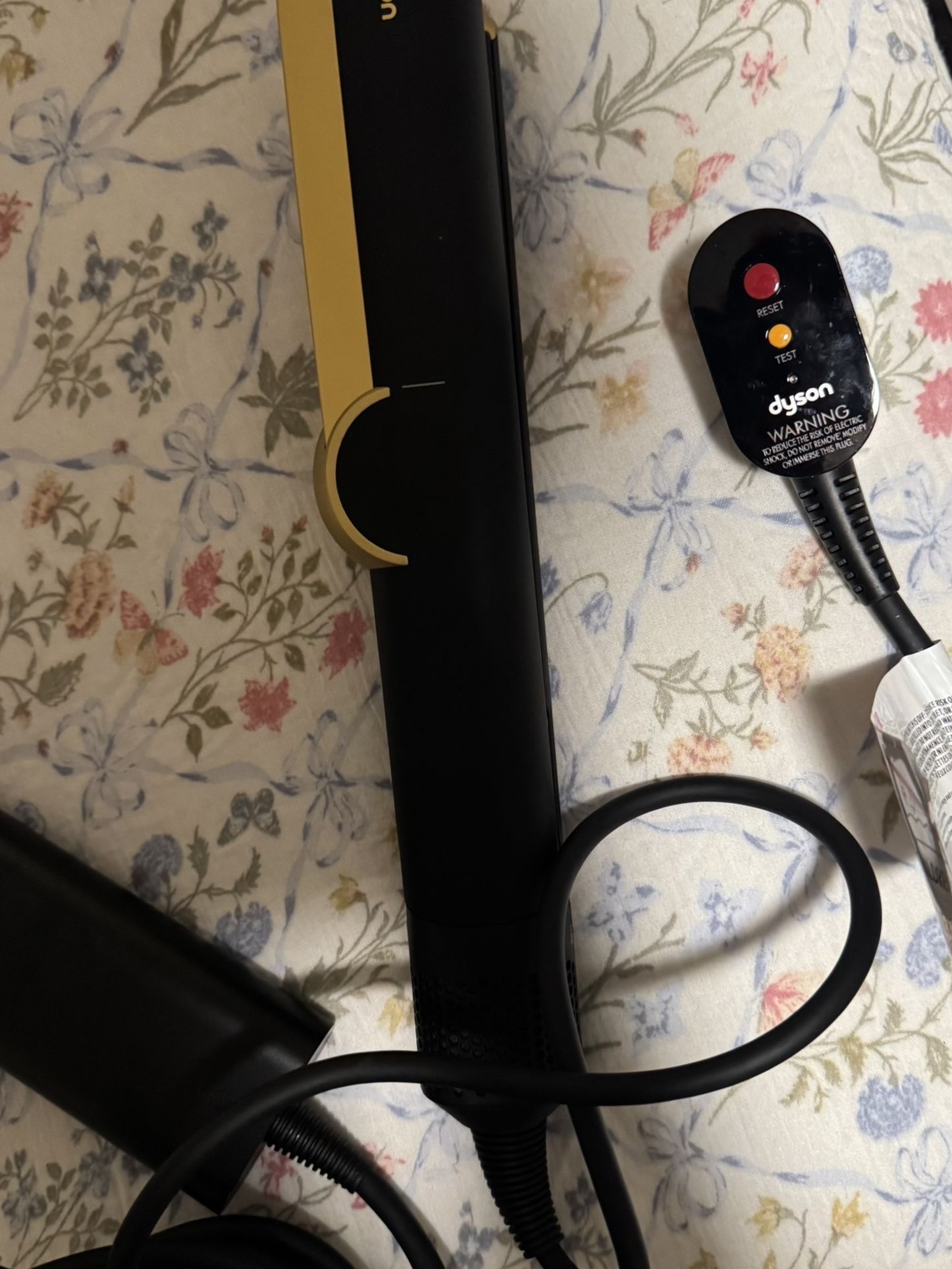 Dyson Airstrait 