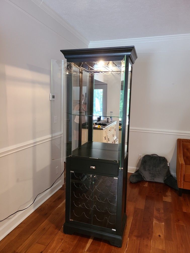 Howard Miller Lighted Bar And Wine Cabinet