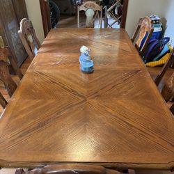 Dining Room Table + 6 Chairs 