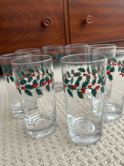 Christmas Holly Berry Drinking Glasses Set of 8