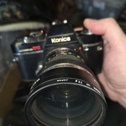Konica Camera w Medium Zoom Lens