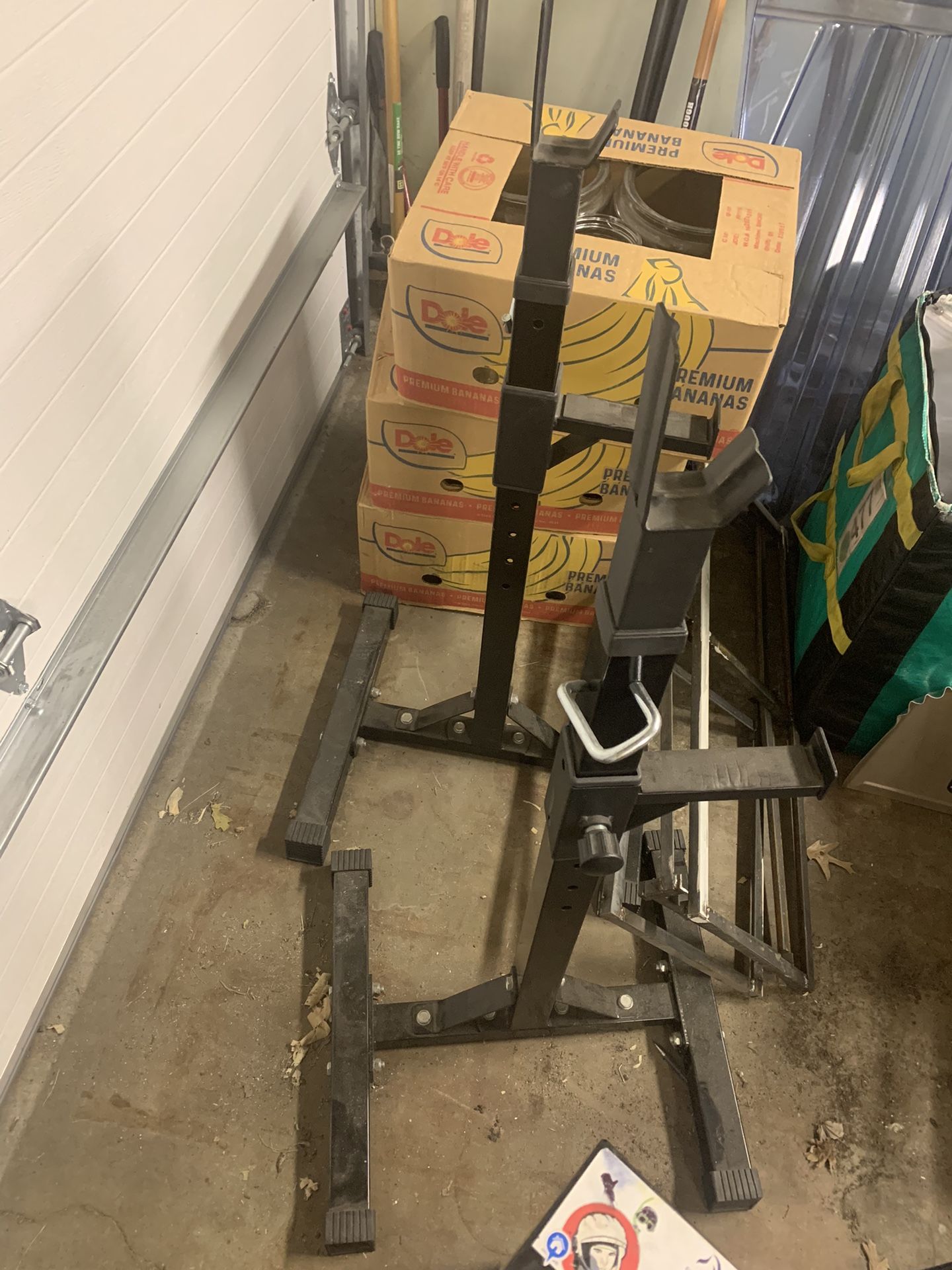 Bench press stands