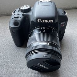 CANON EOS Rebel T7i With EFS 18-55 mm