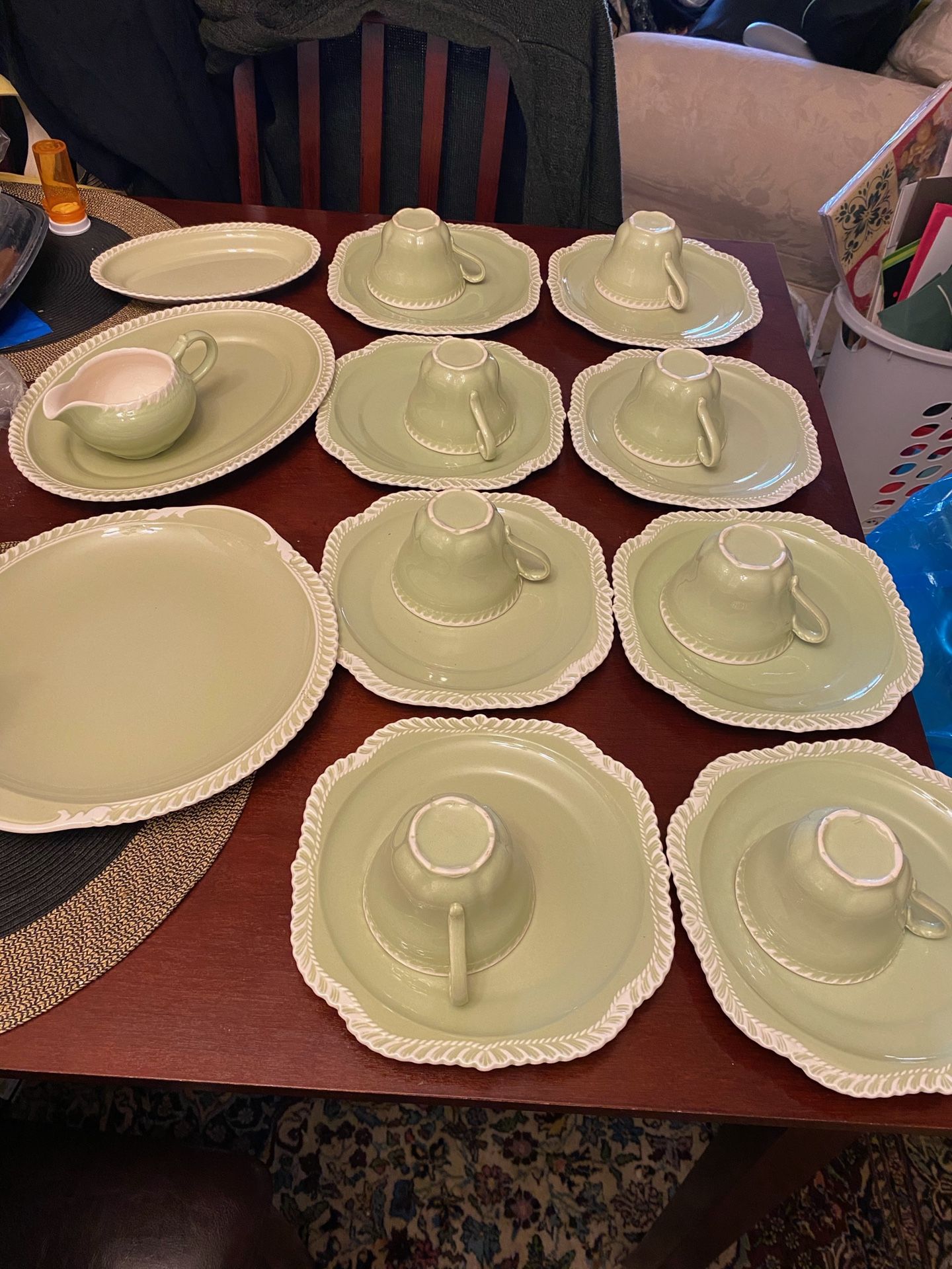 Gorgeous ceramic light green tea set