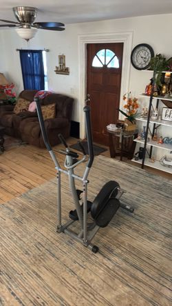 Elliptical Trainer Machine